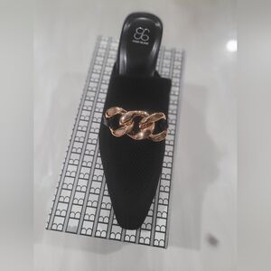 Elegant Black Loafers with Gold Chain Accent